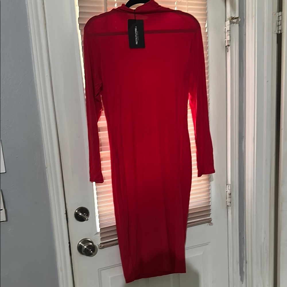 Elegant Red Long Sleeve Dress